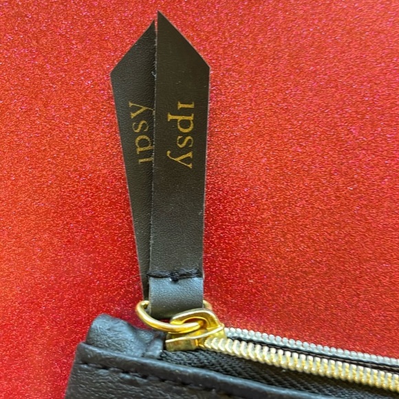 3/$10 Ipsy Glam Bag New September 2017 Black Textured Vegan Leather Like A Boss - Picture 3 of 8
